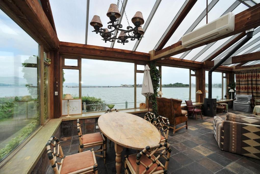 Vila Wood Quay - A Truly Unique, Seafront Experience! Carlingford Exteriér fotografie