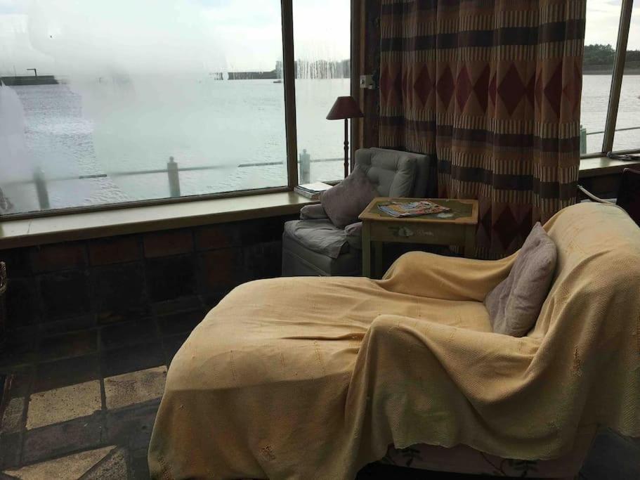 Vila Wood Quay - A Truly Unique, Seafront Experience! Carlingford Exteriér fotografie