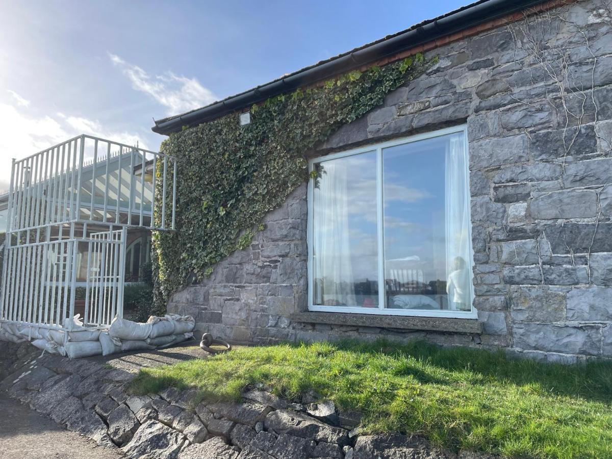 Vila Wood Quay - A Truly Unique, Seafront Experience! Carlingford Exteriér fotografie